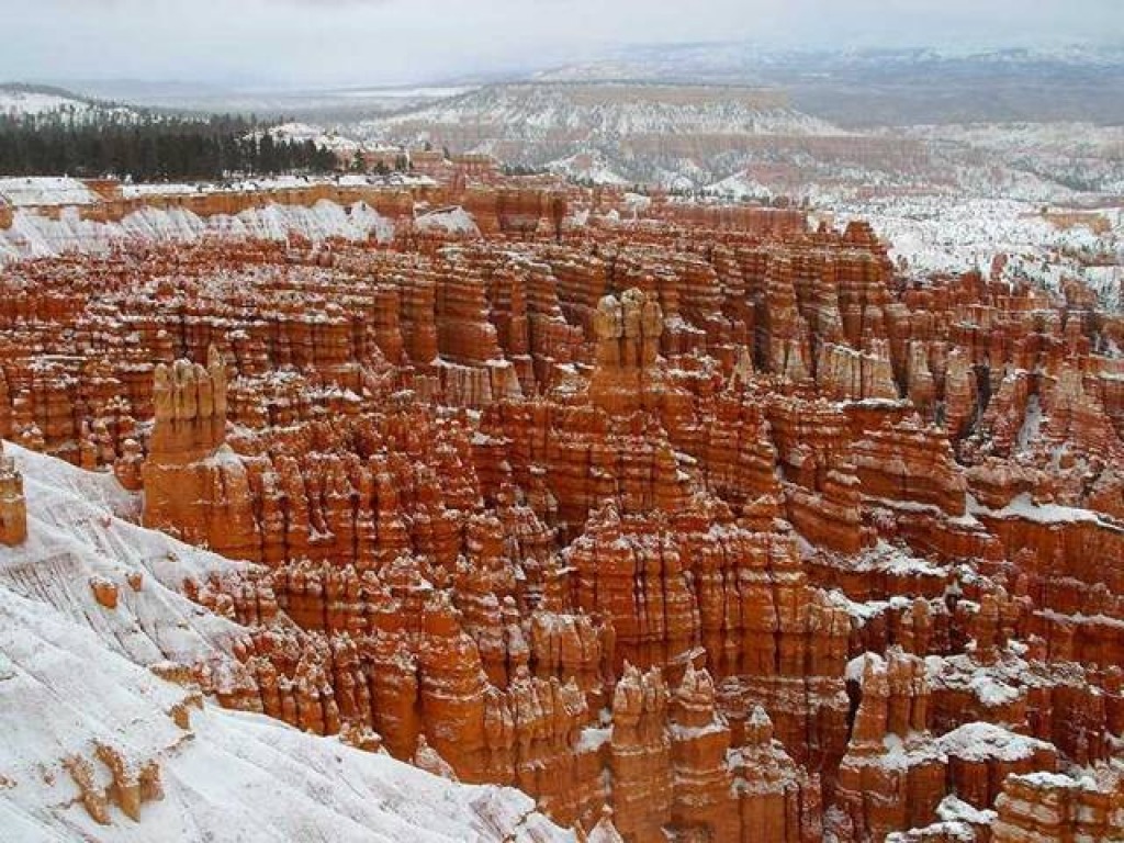 Brice Canyon in winter jigsaw puzzle in Barbara Vavra puzzles on TheJigsawPuzzles.com